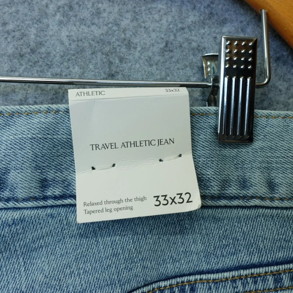 BANANA REPUBLIC Travel Jeans Mens 33x32 Blue Light Wash Denim Athletic Stretch